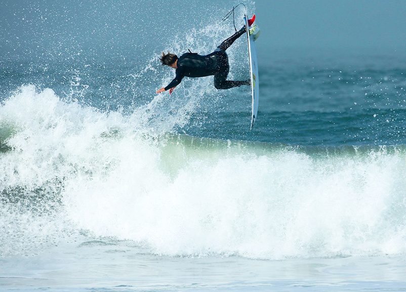 Dane Reynolds, one of the surf media's greatest hits. San Fran sling. Photo: Tom Carey