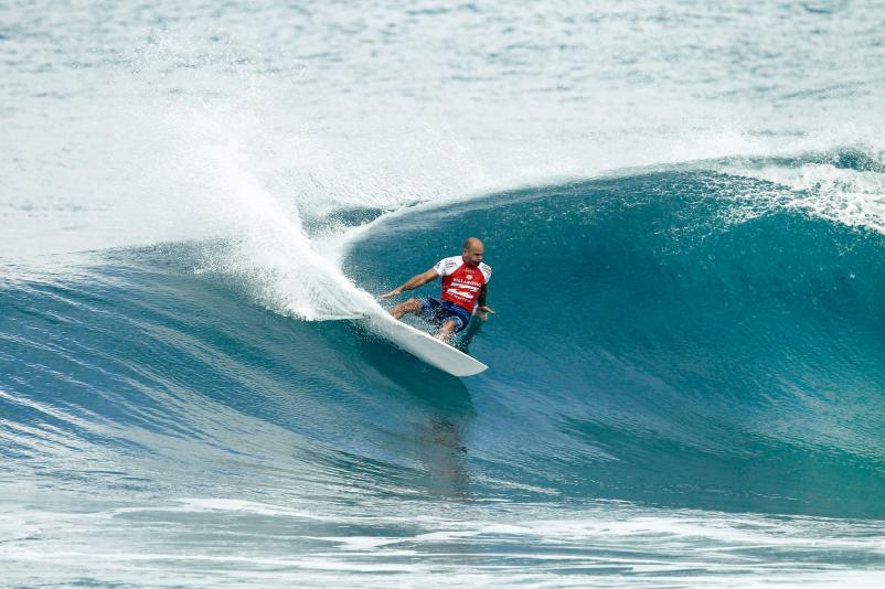 Kelly riding the Banana model, shaped by Greg Webber, at Backdoor during the Pipe Masters. Photo: Kirstin