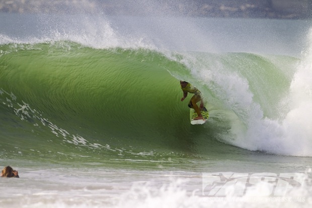 Jules was killing it all event and nearly pinched Taj after scoring a 10 in the dying moments of their quarterfinal. It just wasn't enough. Photo: ASP/Kirstin